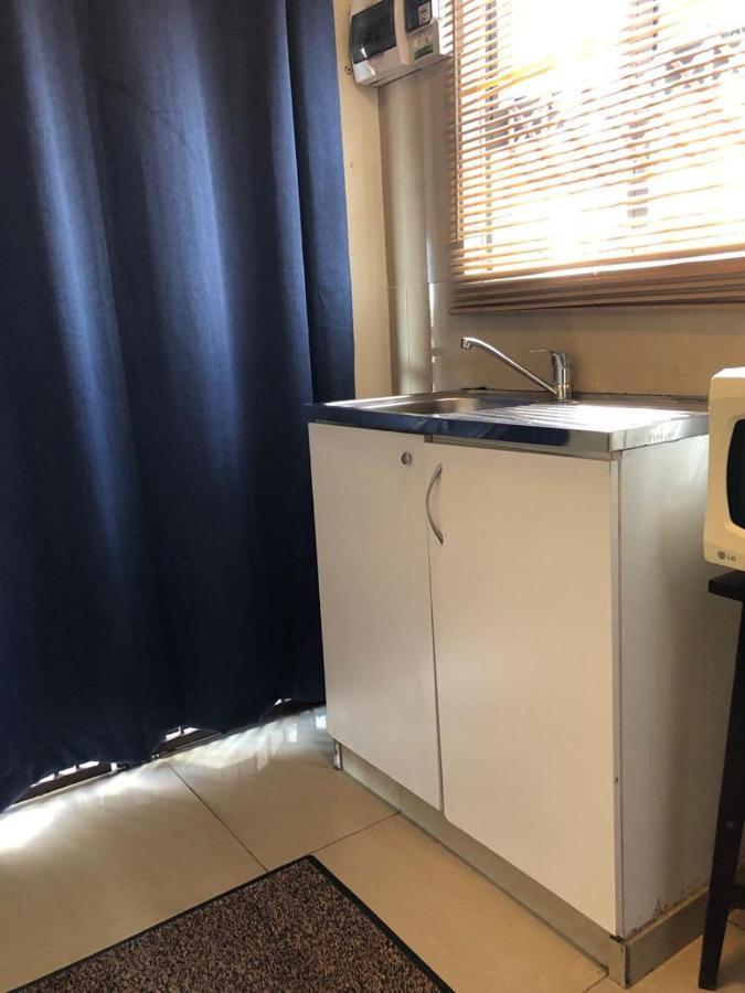 Caleb'S Guesthouse Durban Bagian luar foto